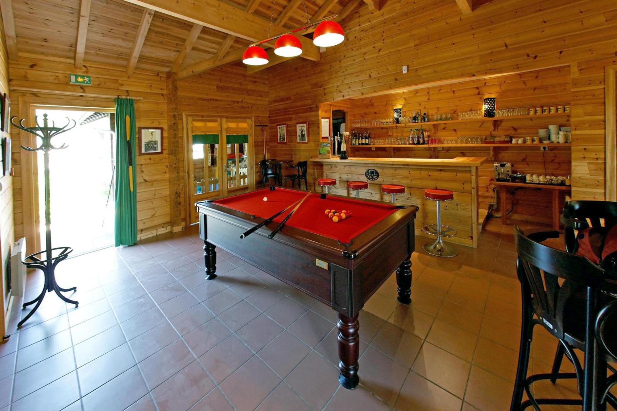 Le Village des Monédières Chamberet Esterno foto